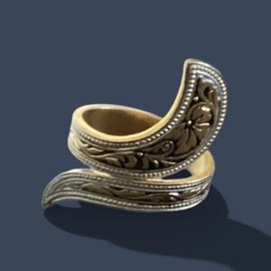 Ladies’ Bypass Ring